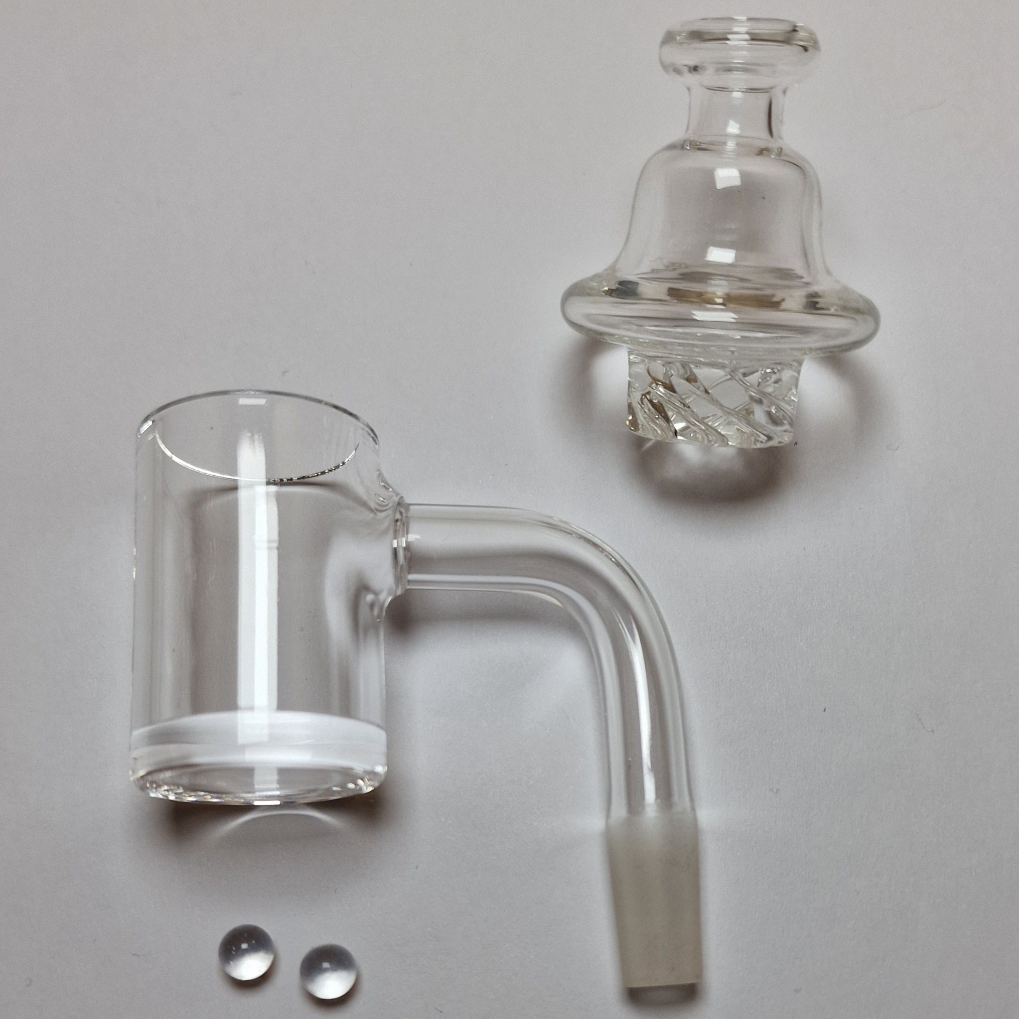 Graveda Glas Banger Set mit Terp Pearls und Directional Flow Carb Cap 10mm/male